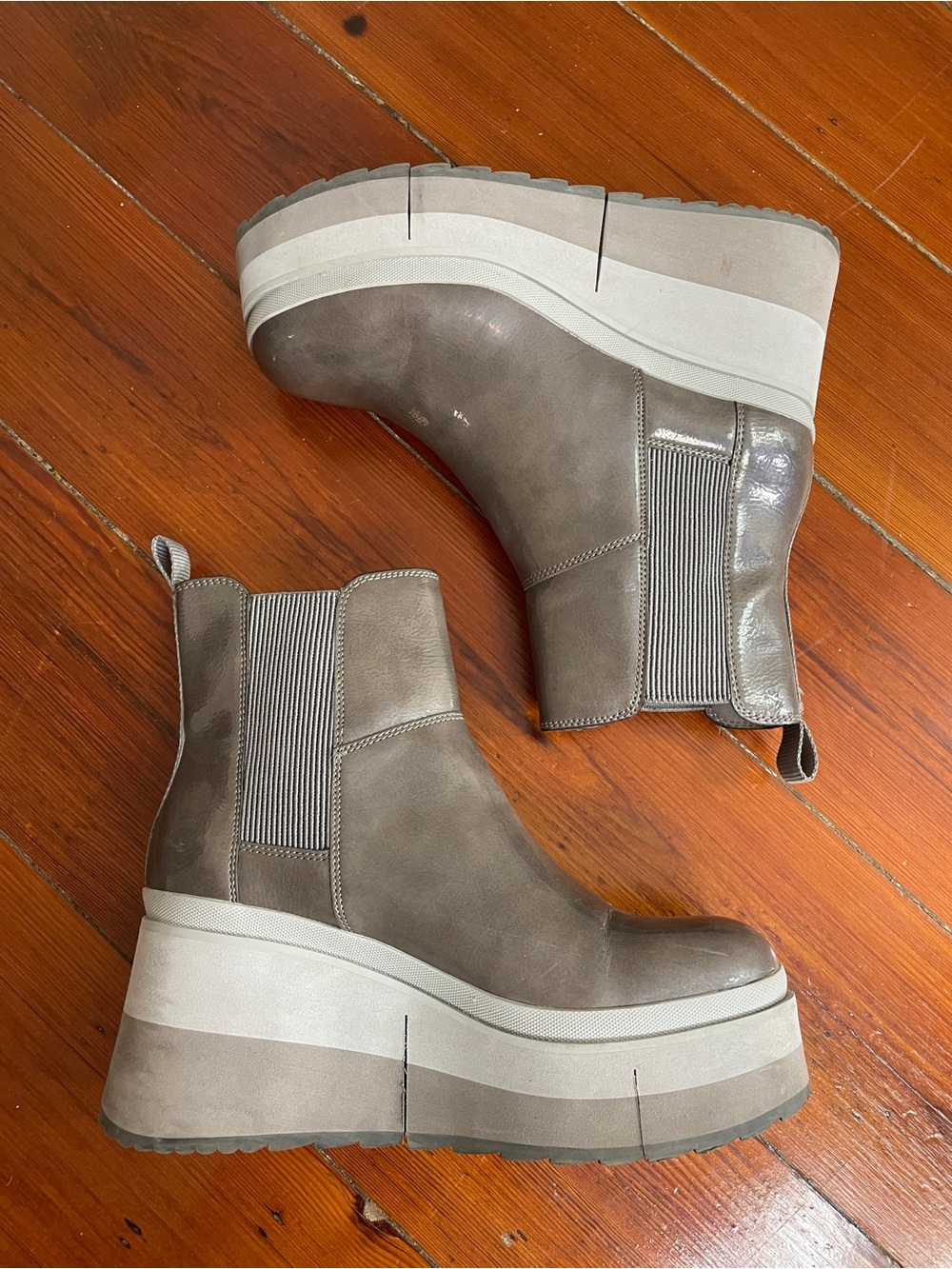 Naked Feet Guild in Mud Chelsea Platform Boots Sz 8 ❤️🎀